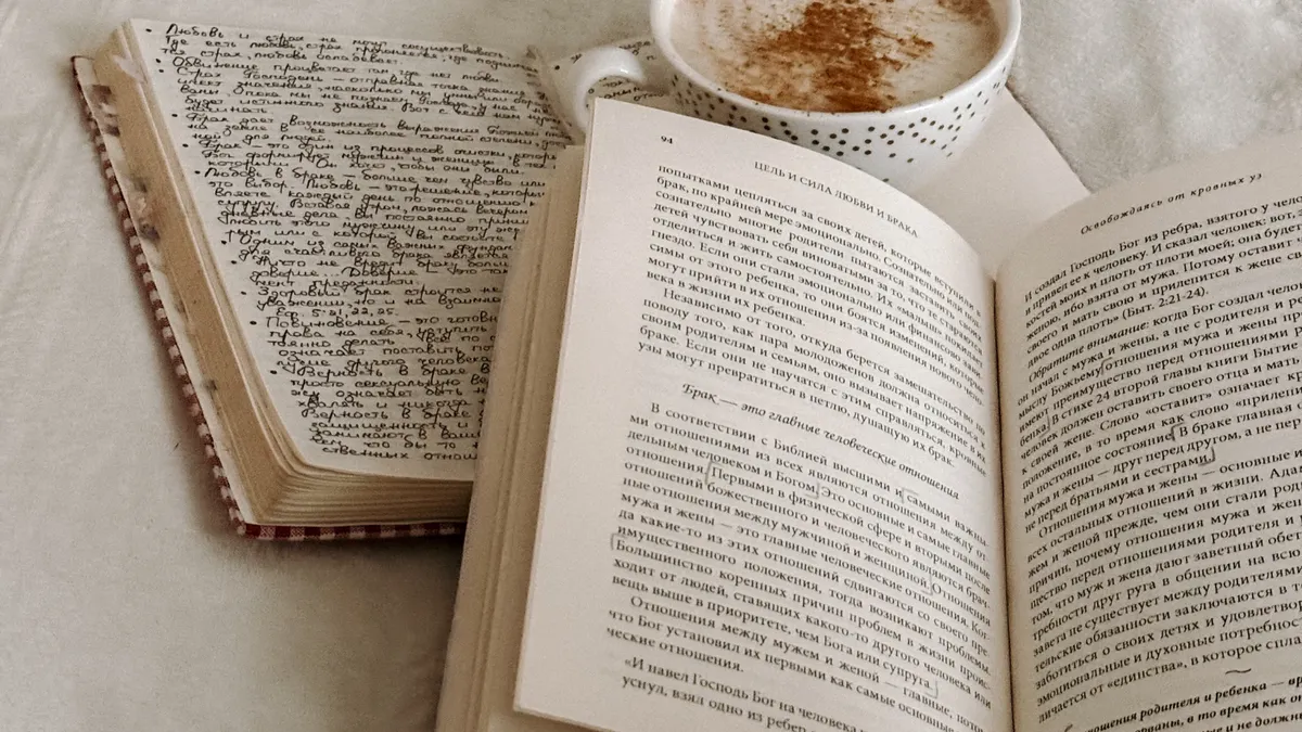 Morning journaling vs night journaling: which is better? — Cozy Reading with Coffee and Journal